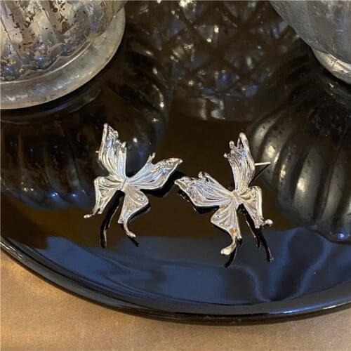 Sweet and Cool Girl Personality Design Sense Liquid Butterfly 2021 New Fashion Hot Girl Internet Celebrity Earrings Women
