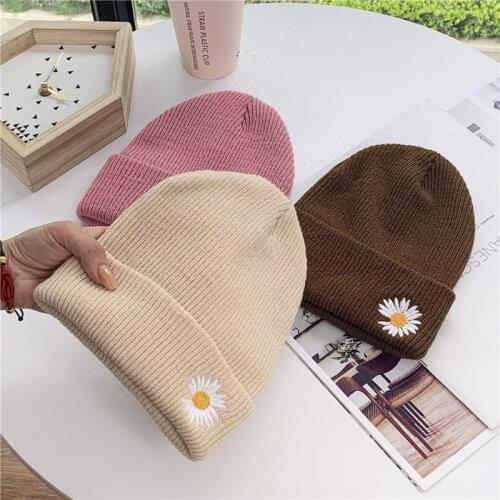 New Fashion Beanies Daisies Flower Embroidery Winter Hats For Women Warm Knitted Cap Women Girls