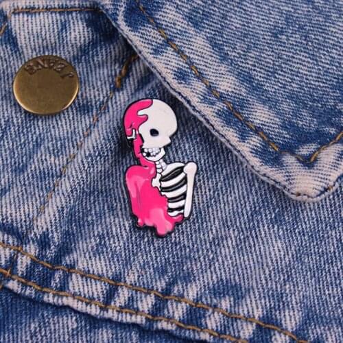Pink Skeleton Brooch Death Lover White Bone Smile Girl Hug Enamel Pin Denim T-shirt Gothic Badge Couple Friends Special Gifts