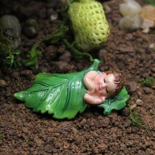 Hot Sale Mini Flower Fairy Baby Garden Miniature Ornament Micro Landscape Moss Terrarium Cute Figurine Resins Home Decoration