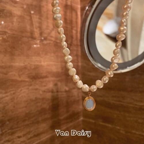 Van Daisy Pearl Necklaces For Women