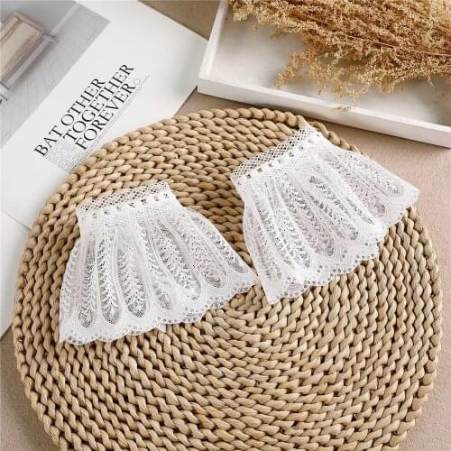 White Black Fake Flare Sleeves Women Floral Lace Pleated False Cuffs Ruffles Elastic Wrist Warmers Sweater Blouse Horn Cuffs