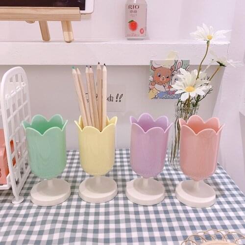 Ins Macaron Tulip Petal Kawaii Pen Holder Girl Desktop Finishing Ornaments Storage Home Decoration Makeup Brush Bucket
