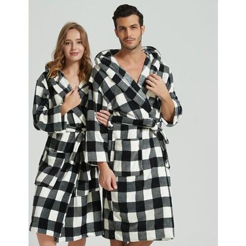 COLOR OF HEART Women's Bathrobes