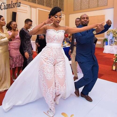 Jumpsuit Trouwjurken Met Verwijder Trein Sheer Hals Lange Mouwen Abiti Da Sposa Kant Applicaties Broek Bruidsjurk