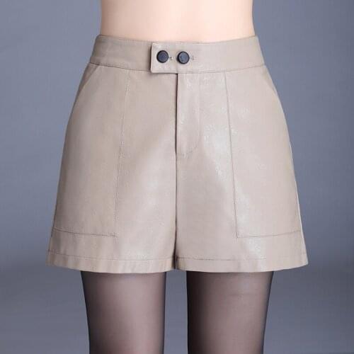 2020 New PU Leather Shorts Womens Black High Quality Short Pants With Pockets Buttons Loose Casual Shorts M -3xL New Arrivials