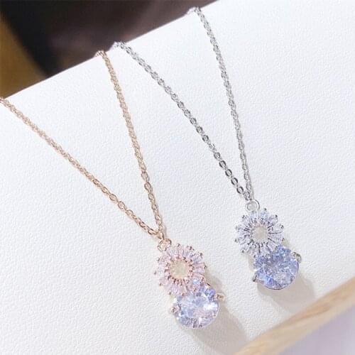 Showfay Shining Zircon Necklace Womens Rose Gold Chain Pendant New Fashionable Temperament Necklace Jewelry for Women