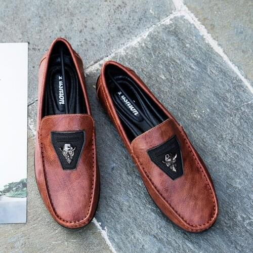 2019 spring and autumn mens shoes new trend outdoor wear brand comfortable high quality personality Lok Fu shoes large size 47