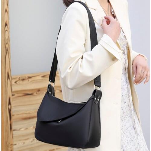 Womens Handbag Tote Oxford High capacity Shoulder Bags Female Waterproof Dumplings Folding Shopping Bag New Nylon Beach Tote Bag