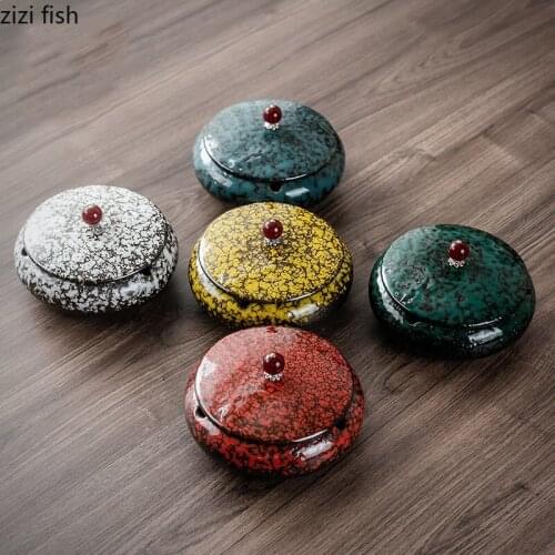 Windproof Portable Ashtray Home Round Ashtrays Ceramic Ashtrays Restaurant Painted Porcelain Ash Tray Gifts for Boyfriend