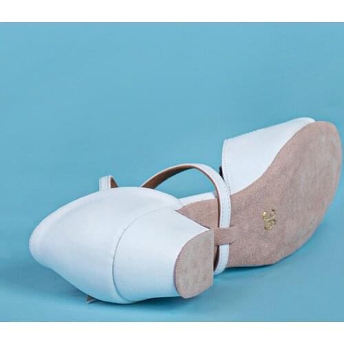 Summer Girls Latin Shoes Medium Heels Soft Bottom Professional Dance Shoes White Ballroom Practice Dancing Shoes G9103