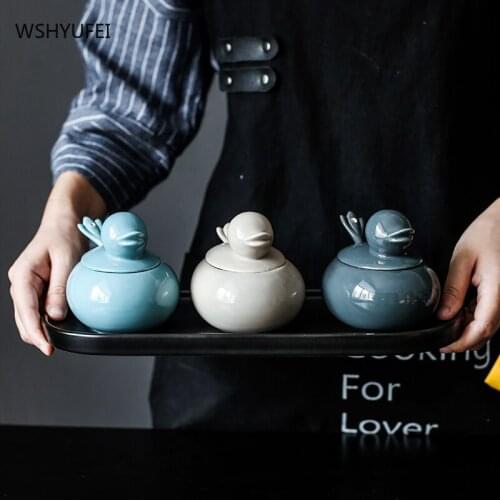 Creative Duckling Ceramic Sealed with lid Storage Seasoning jar Pepper Dried Fruit snack Container Bottle Kitchen supplies