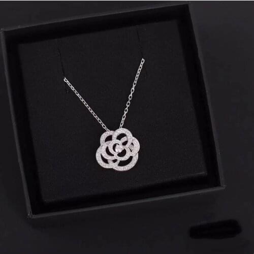 2021 Camellia Necklace New Tide Rose Titanium Steel Full Diamond Female Flower Collarbone Quality Joker Pendant