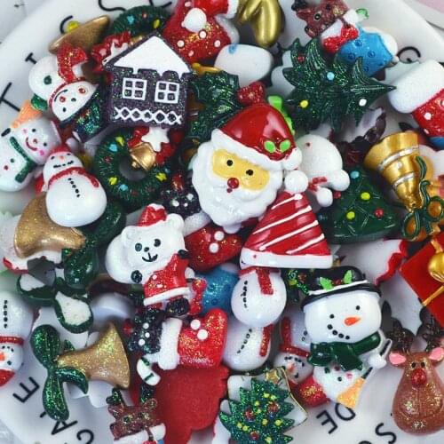 30Pcs Artificial Planar Resin Flake DIY Craft Supplies Santa Claus Christmas Tree Flat Resin Arts Headwear/Phone Decor Material