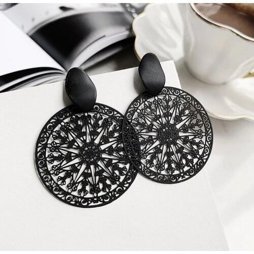 Chinese wind earrings temperament black net mesh fence screen female exaggerated earrings net red earrings