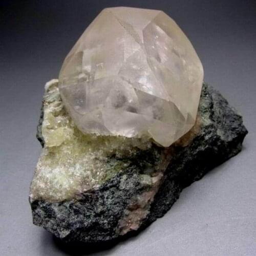 415g Transparent Champagne Calcite on Matrix - crystals and stones healing Mineral specimen Home Decor feng shui decoration