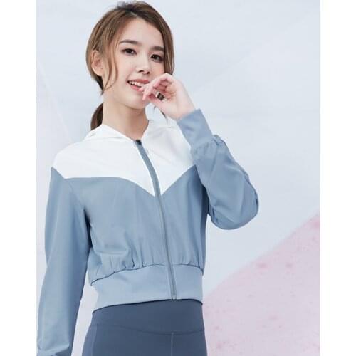 2020 Women Outdoor Sports Hoodies Zipper Running Jackets Spliced Colors Polyester Fitness Workout Thin Sportswear Willarde