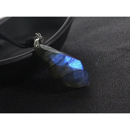 Drop Shipping Natural Labradorite Tear Of Angel Drop Pendant Reiki Chakra Healing Stone Collection Energy Apotropaic Stone