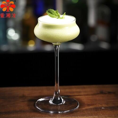 Creative Personality Mouth High-footed Cocktail Glass Martini Cup Martini Glass Champagne Glass Bar Professional Wine Glass