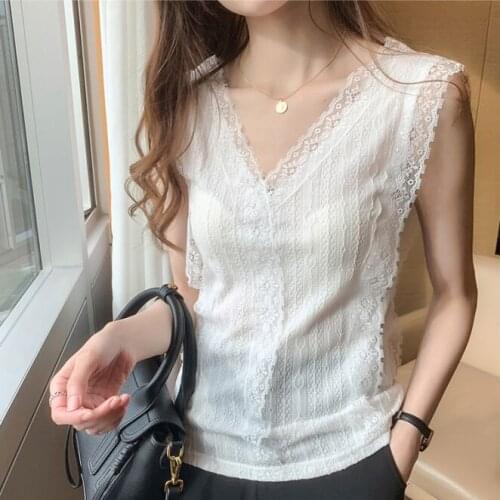 Women Patchwork V-neck Lace Solid Camisole Tops Sleeveless Tee shirts Girls Thin Summer Sweet Tops Tanks