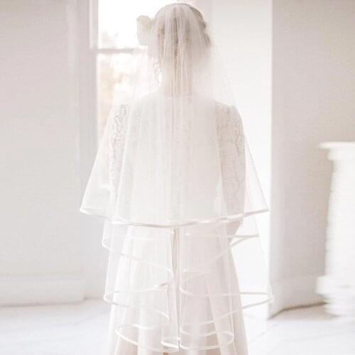 Women Ivory Ribbon Edge One Layer Wedding Bridal Veils 150cm Elbow-length Elegant Simple Accessory Veil Short Tulle Headpiece