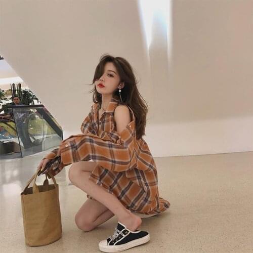 Summer 2020 New Design Feeling Small Hong Kong Style Heart Hollow Off Shoulder Long Sleeve Top Loose Plaid Shirt Female