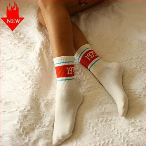 Ladies Fashion Letter Pattern Socks Comfortable Sports Socks Running Fitness Long Socks Womens Cotton Streetwear Digital Socks