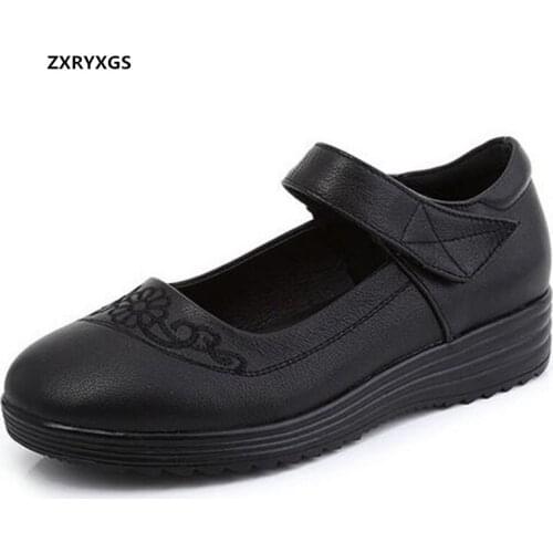 Hot 2021 New Top Cowhide Embroidered Grandma Shoes Fashion Elegant Comfortable Women Flats Non-slip Large Size Loose Mom Shoes