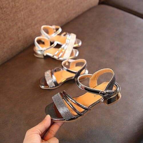 Girls sandals 2021 summer new childrens fashion hundred water drill princess shoes in the big childrens high-heeled shoes