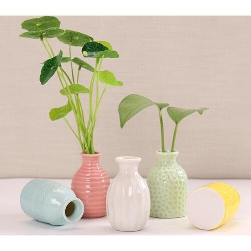 1Piece Randomly Ceramic Flower Vase Home Table Decor Flower Pot Arrangement Garden Desk Ornament Creative Mini Vase 5*5*8cm