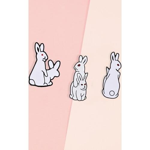 White Rabbit Brooch Cartoon Animal Badge Hat Bag Enamel Pin For Women Men Funny Fashion Evil Bunny Lovers Jewelry Accessories