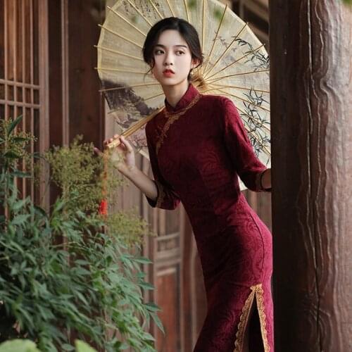 Burgundy Chinese Bride Wedding Dress Sexy Lace Vintage Qipao Slim Elegant Mandarin Collar Cheongsam Retro Vestidos Improved Gown