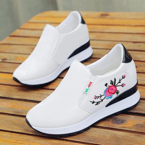 Height Increasing Insole Sneakers Womens 2021 Spring New Korean Style Versatile Casual White Shoes Womens Shoes