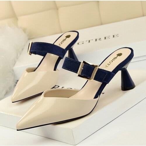 Fashion thick and high-heeled lacquer skin shallow mouth pinpointed color word belt buckle bag head half slippers