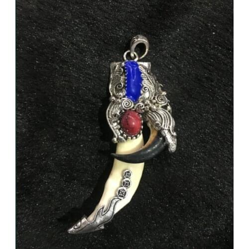 Tibetan antiques Wolfs teeth Bear claw Tibetan silver mosaic Red pine amulet