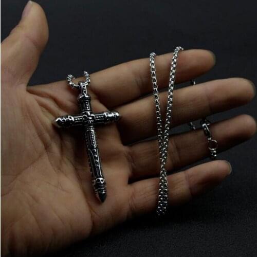 EDC Outdoor Titanium Steel Cross Necklace Portable Tools Self defense Punk Locomotive Male Broken Window Personal Safety Tools