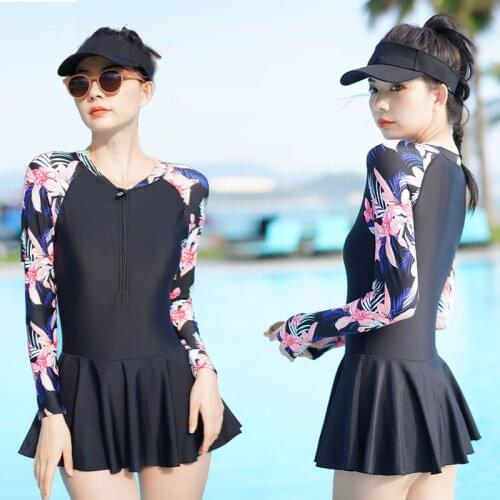 One-piece Swimsuit Womens Long-sleeved Sun Protection Conservative Cover Belly Seaside Gym Swimming Sports Adult Swimsuit