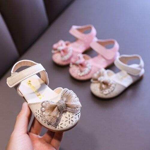 New 2021 Girls Shoes Flats Princess Shoes Children Leather Shoes Baby Hollow Single Shoes Sweet for Wedding Fashion Hollow Chic