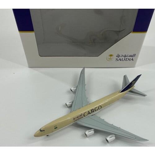 1:400 B747-8F Dreamlifter Saudi CARGO airlines with wheels landing gears metal alloy aircraft plane collectible display model
