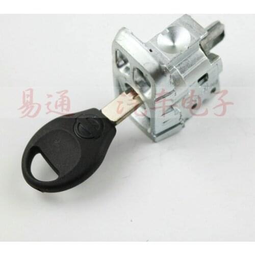 For Nissan Qashqai left door lock core central car door lock