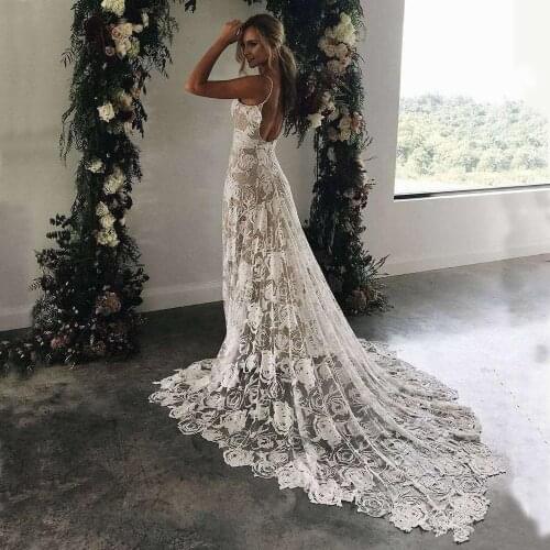 Romantic France Lace Boho Beach Wedding Dress 2021 Sexy Backless Spaghetti Straps Vestido de Noiva Vintage Bohemian Wedding Gown