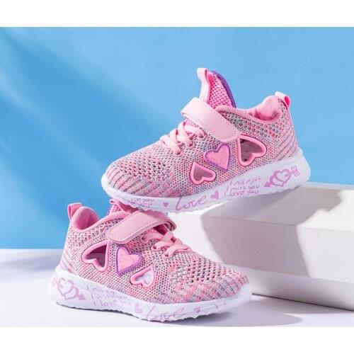 New childrens shoes womens hollow breathable casual shoes heart-shaped kids childrens flat sports shoes summer and autumn
