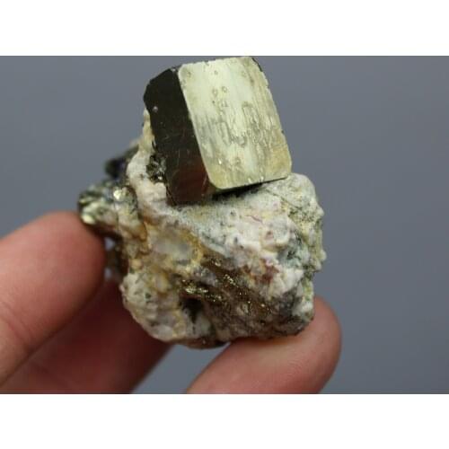 69g Natural rare cube pyrite mineral specimens stones and crystals healing crystals quartz free shipping