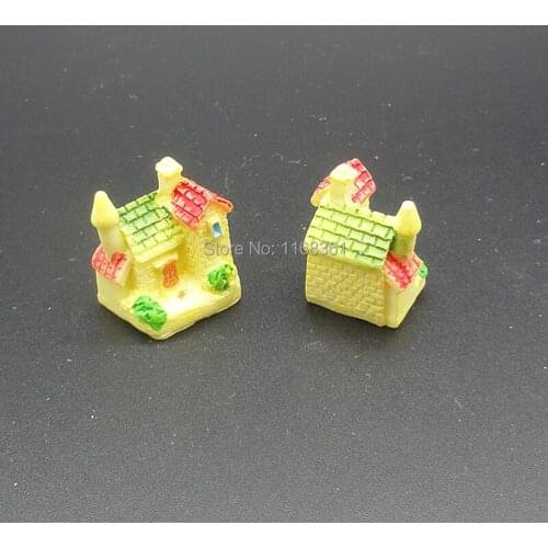 1pcs/lot Resin lovely green villa house 22mm Ornaments Micro landscape Ornaments Creative Home Gardening Decorations A007-1