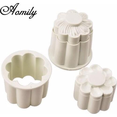 Aomily 2Pcs/Set Flowers 3D Cookies Fondant Cutter Homemade Cake Pastry DIY Baking Embossed Chocolate Biscuit Mold Decorating