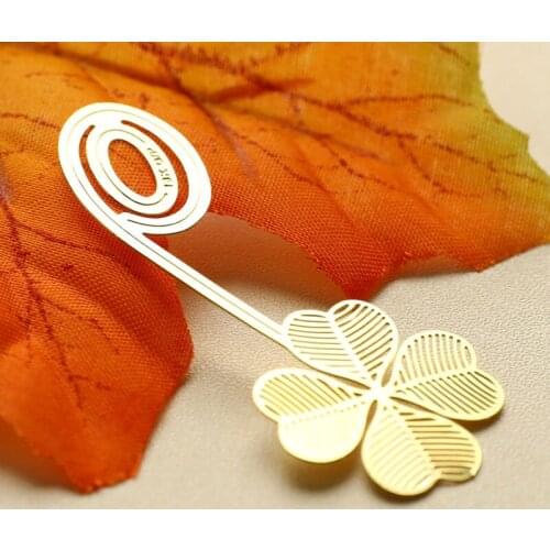 1PC New Four-leaf Clover Reading Metal Clip Bookmark Gift Book Mark for Kids
