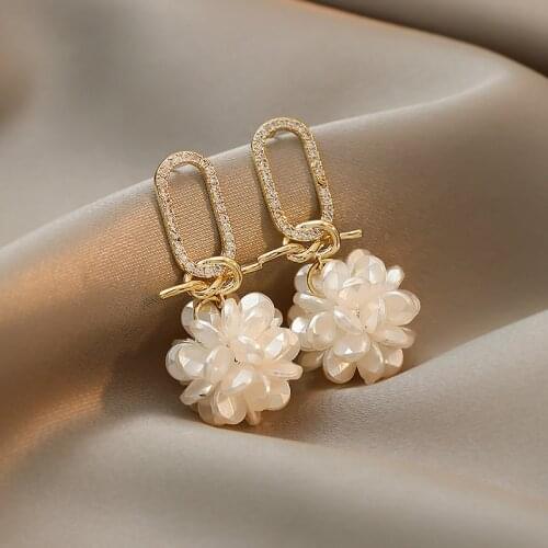 Fashion temperament flower ball earrings 2021 new earrings women simple earrings women hot sale