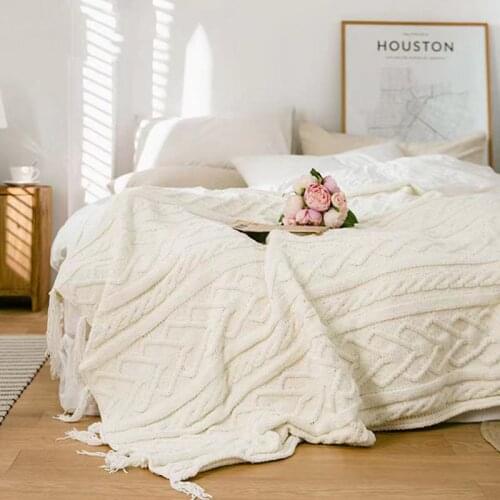 Chenille Knitted Blankets Scandinavian Style Heart Twist Tassel Design Soft Bedspread Warm Thick Blankets for Bed Throw Blanket