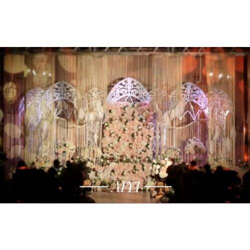 New wedding props. Ferris wheel English screen. Iron five doors. European gothic door stage background furnishings