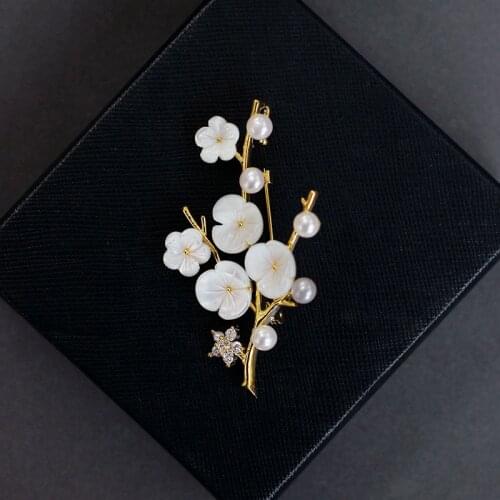 Dyxytwe White Brooches For Clothes